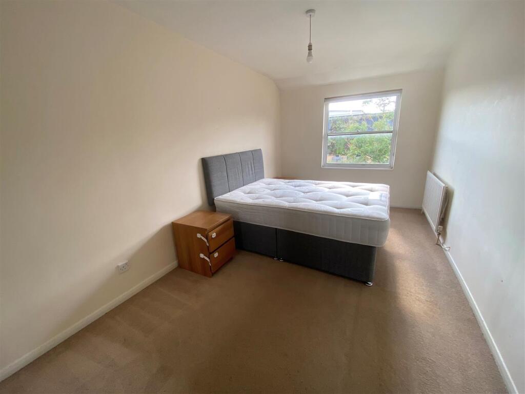 Additional image 4 of Chantry Court, Hatfield, Herts