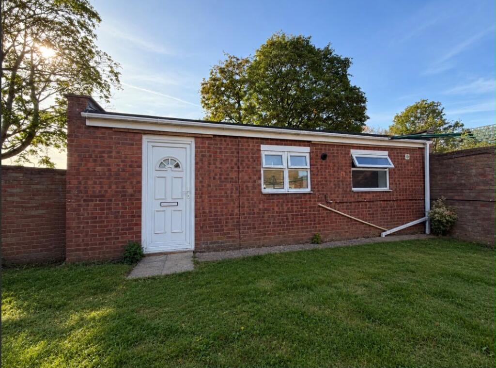 Main image of property: The Annex, MK2