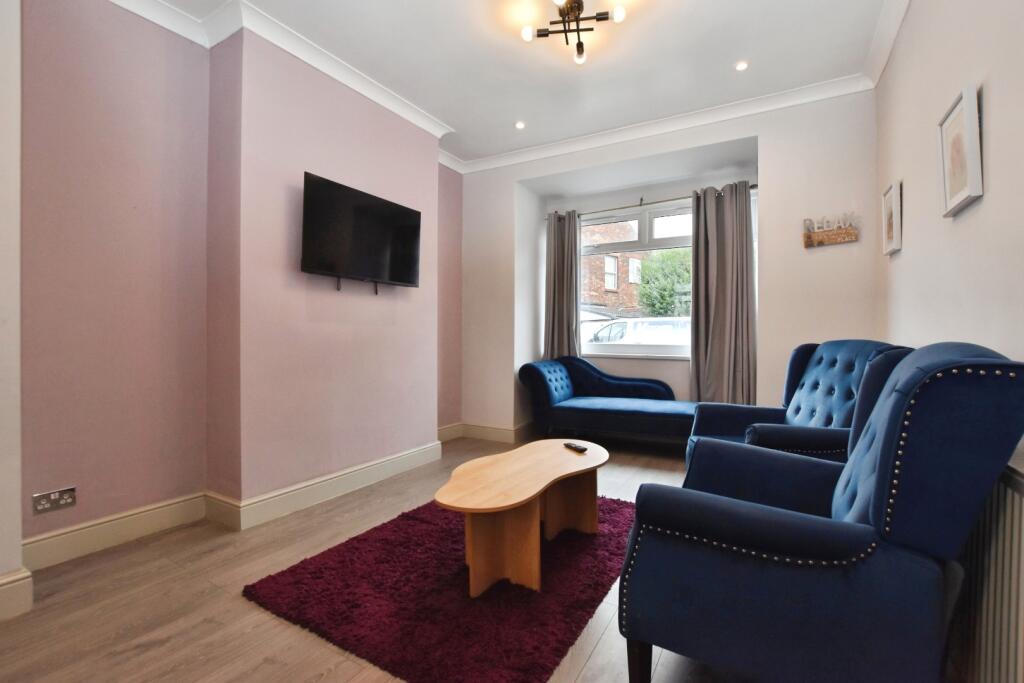House in Hull - View 2