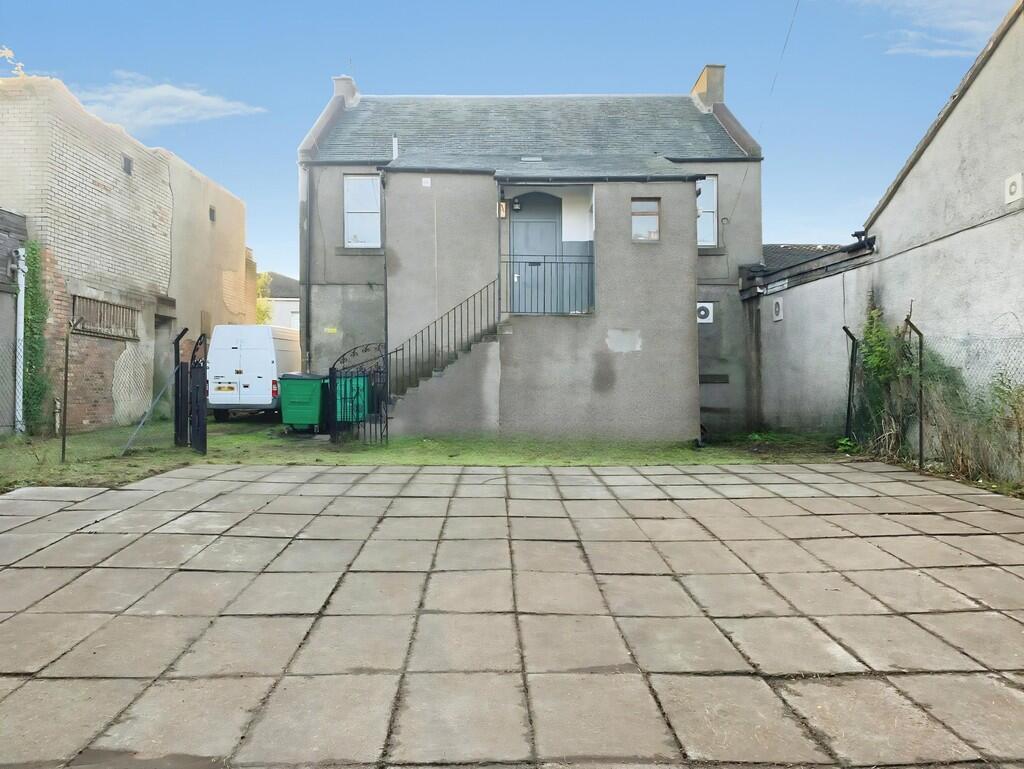 West Main Street, Whitburn