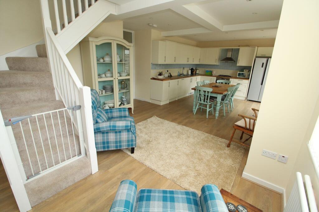 House in Newport Pagnell, Tickford End - More