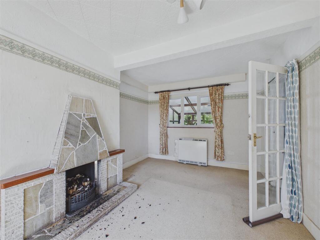 House in Tattenhall, Chowley - More
