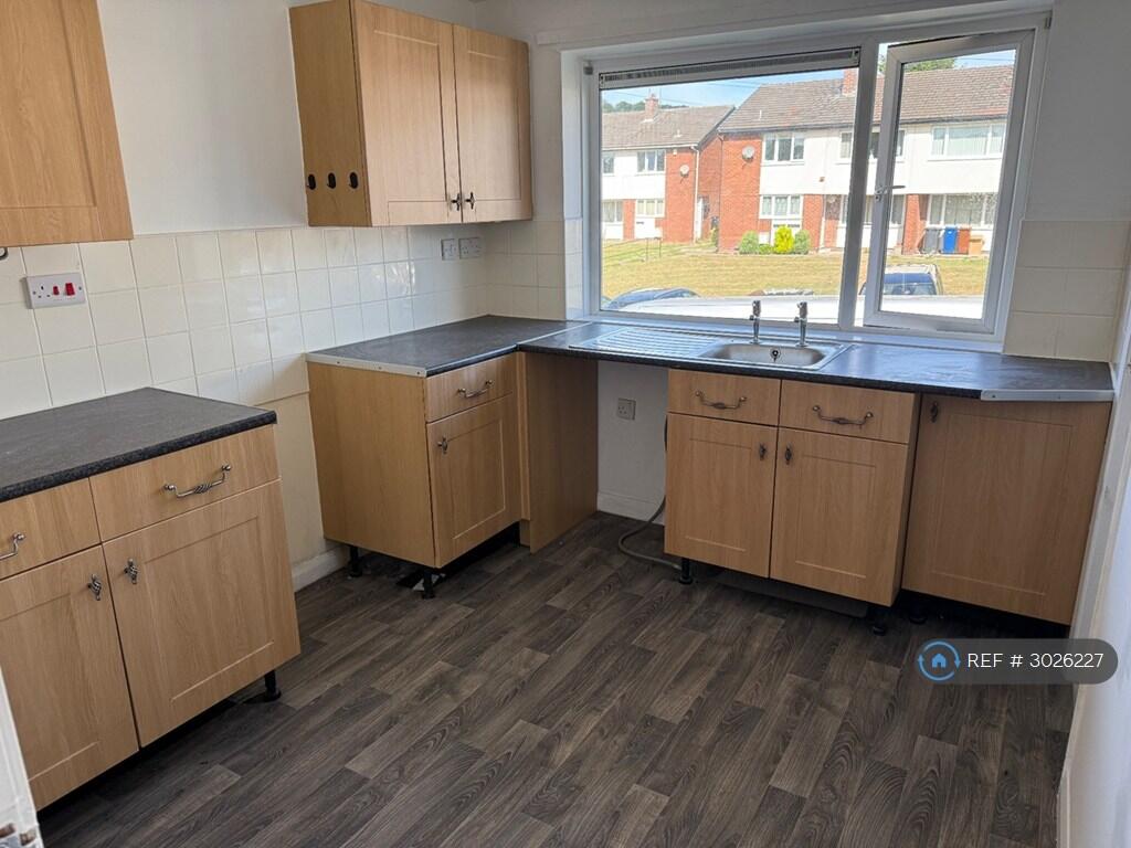 Apartment in Barnsley, South Yorkshire - View 3