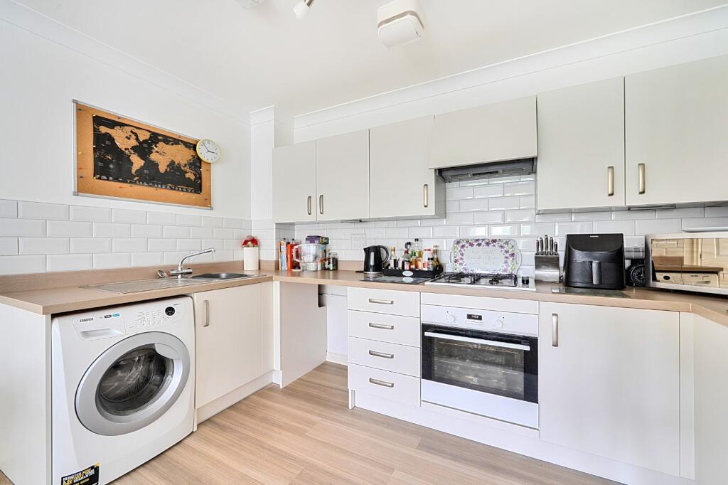 Apartment in Tonbridge - View 5
