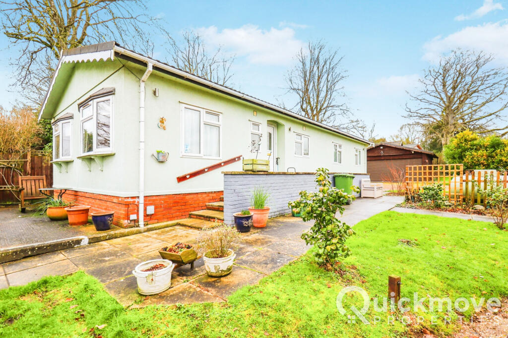 3-bed caravan on Norwich, Norfolk, NR10, £190,000