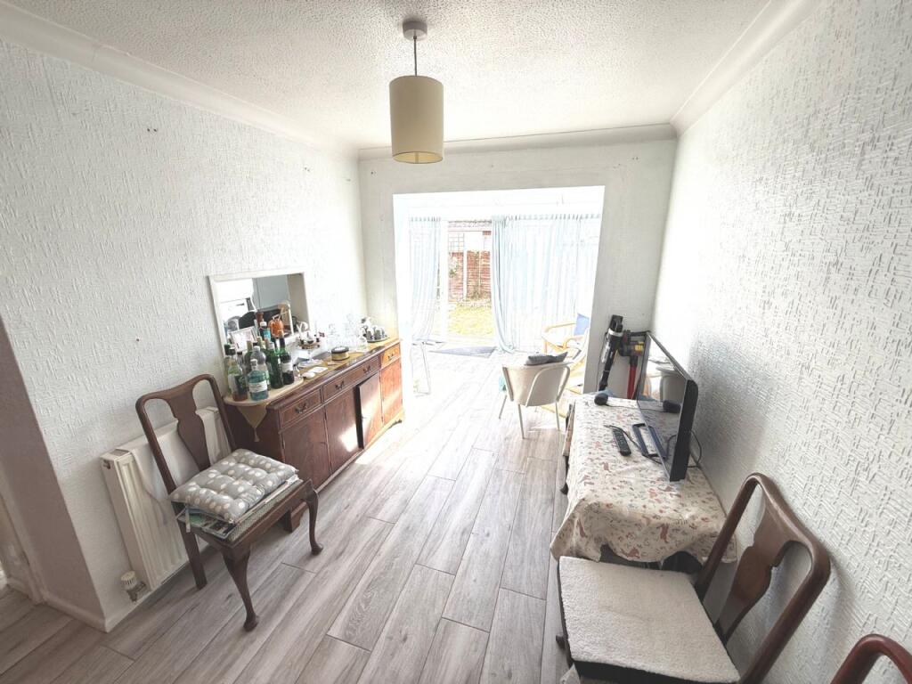 House in Kirby-le-Soken, Frinton and Walton - More