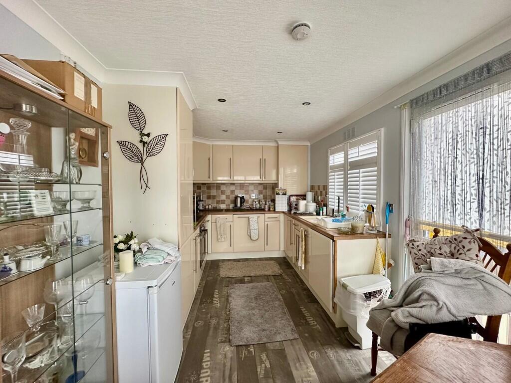 Woodbine Close, Waltham Abbey - View 3