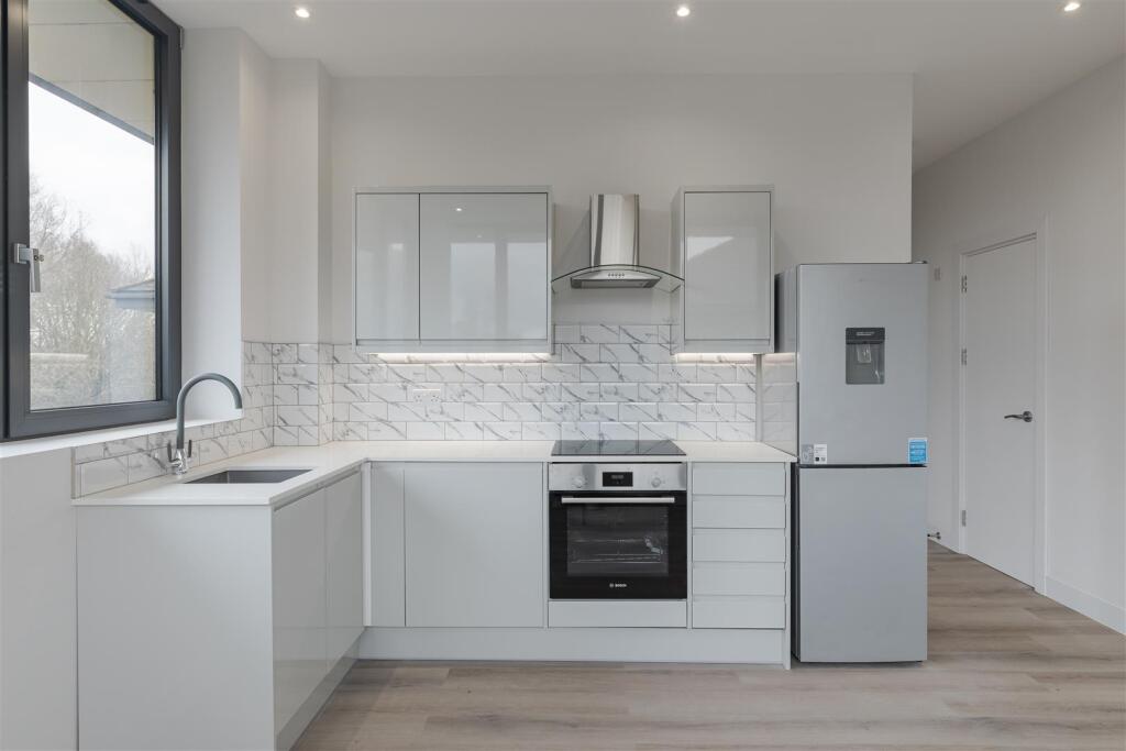 Main image of property: 5 Frayswater Place, Uxbridge