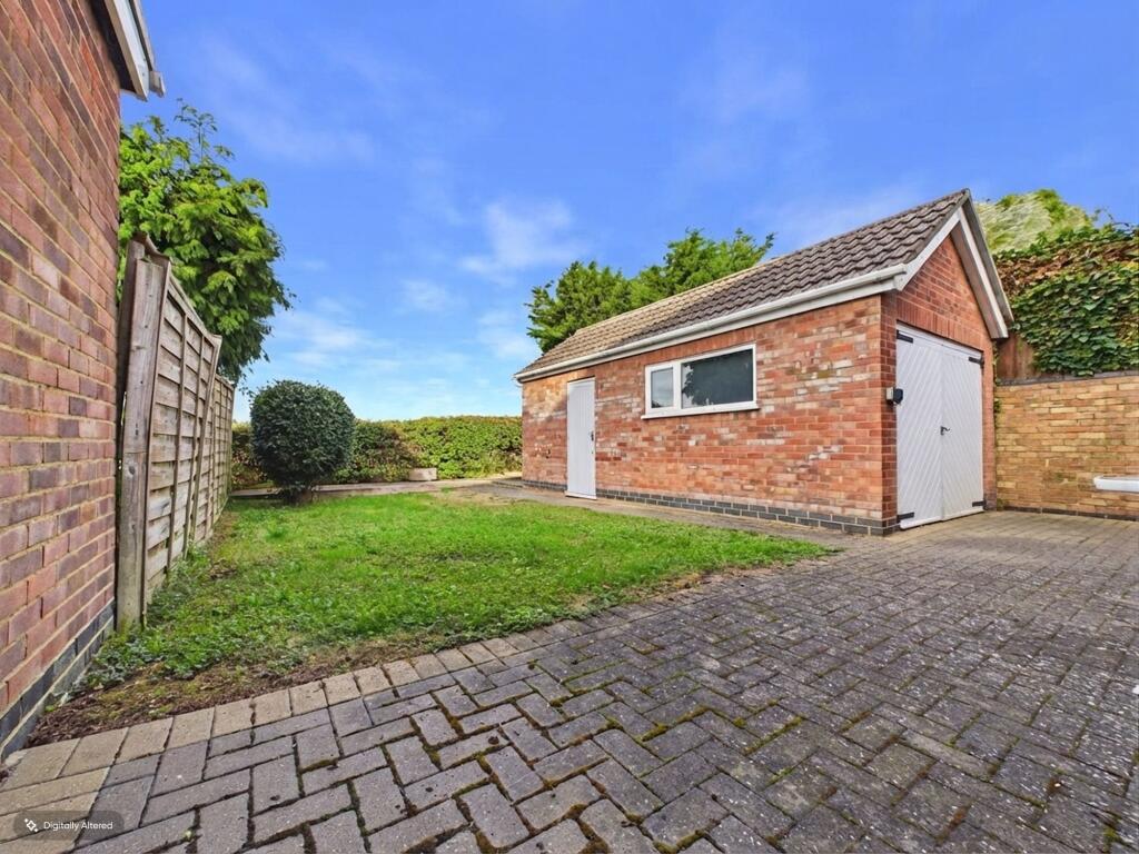 House in Peterborough - View 4
