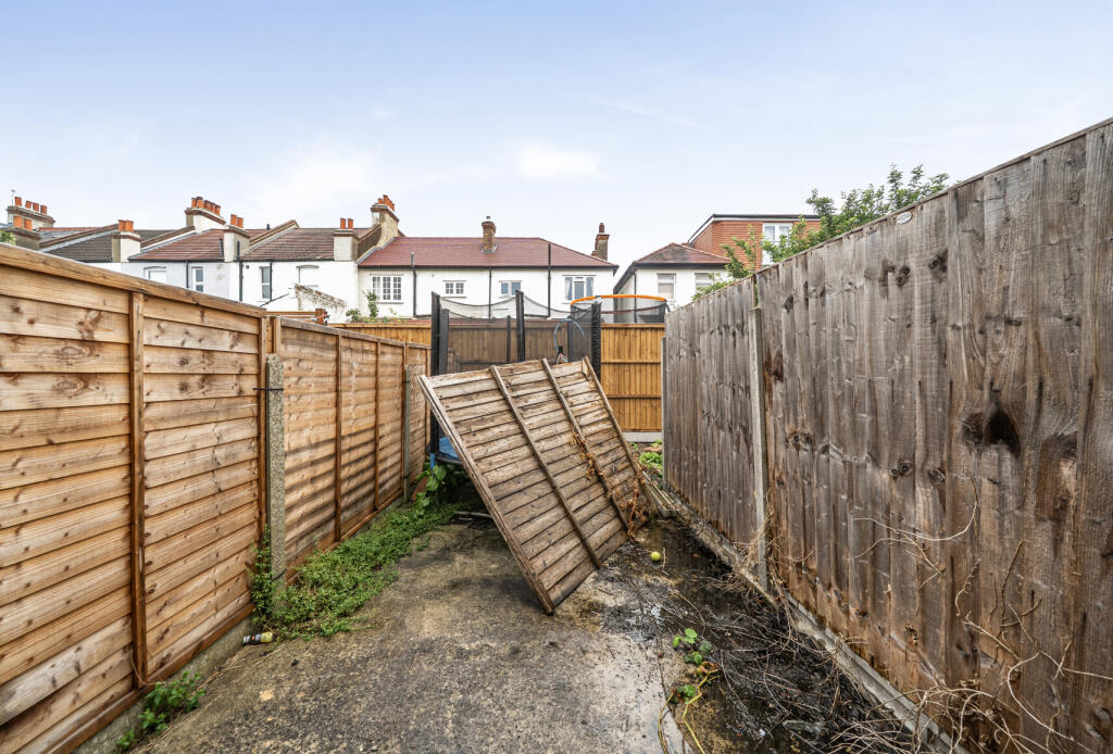 Tynemouth Road, Mitcham, London, CR4 - View 6