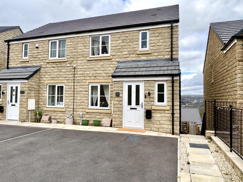 Burwell Rise, Thackley, BD10