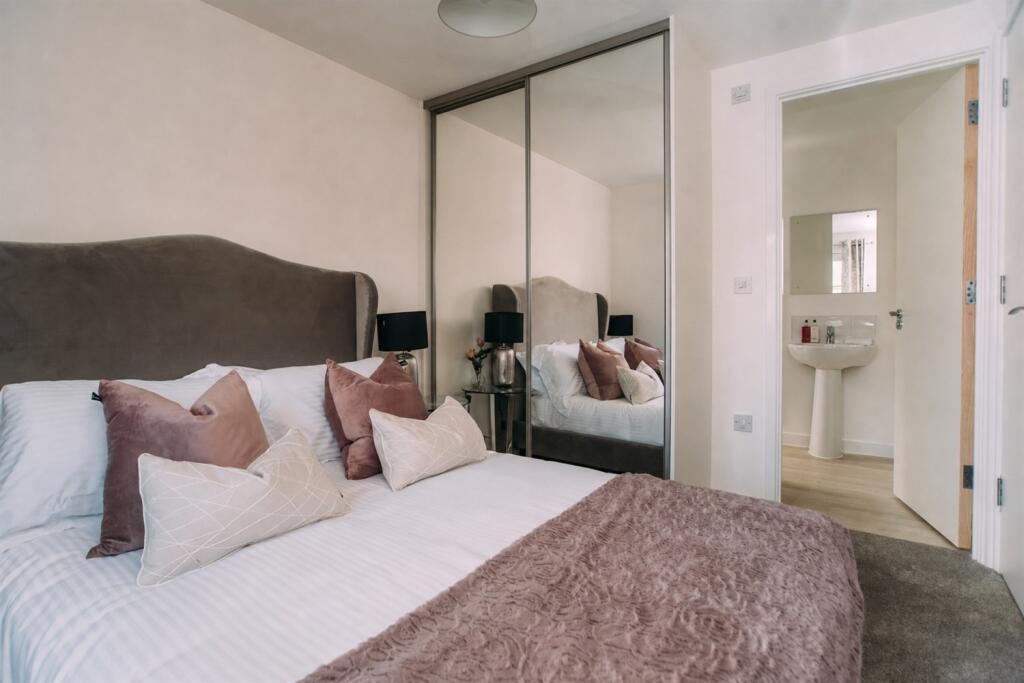 Brookfield Drive, Bradford, BD10 photo 5