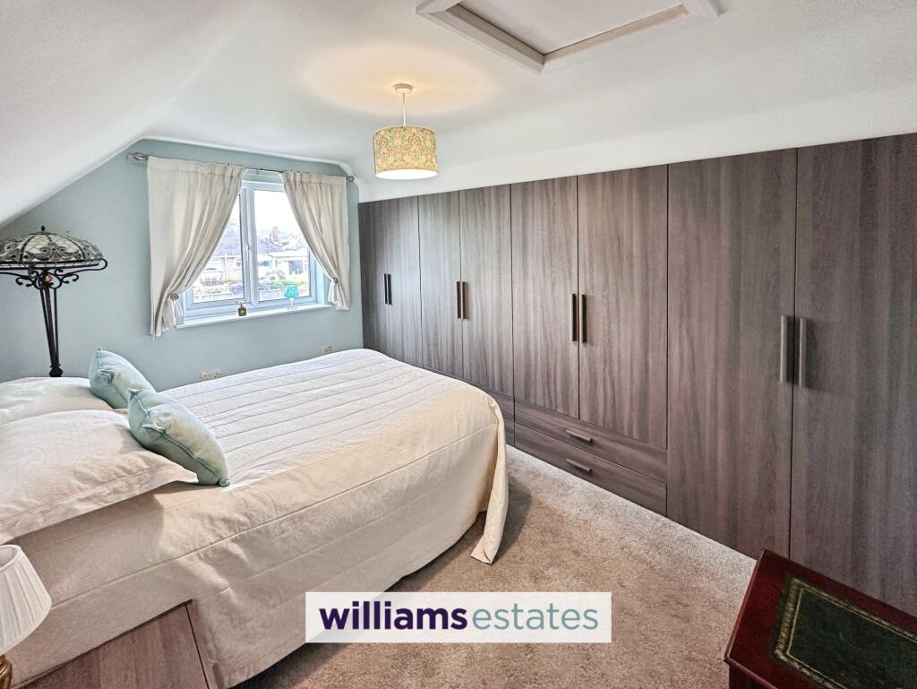 House in Rhuddlan - More