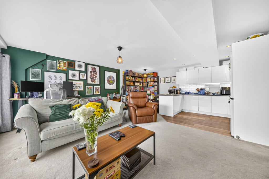 Apartment in Stockport - View 2