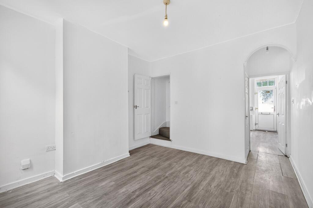 126 Merridale Street West, Wolverhampton, WV3 0RP photo 4