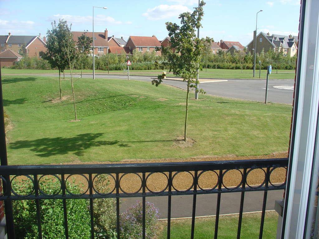 Apartment in Milton Keynes, Oxley Park, Shenley Church End - View 4