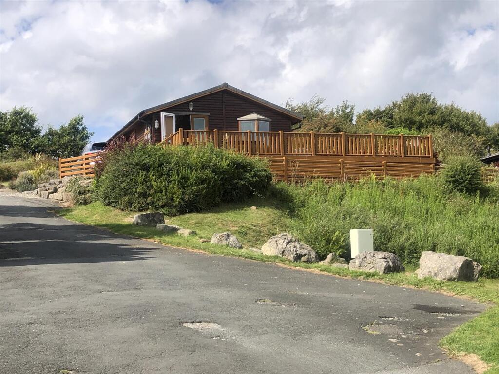 3-bed other on Glan Gors Holiday Park, Brynteg, £82,500