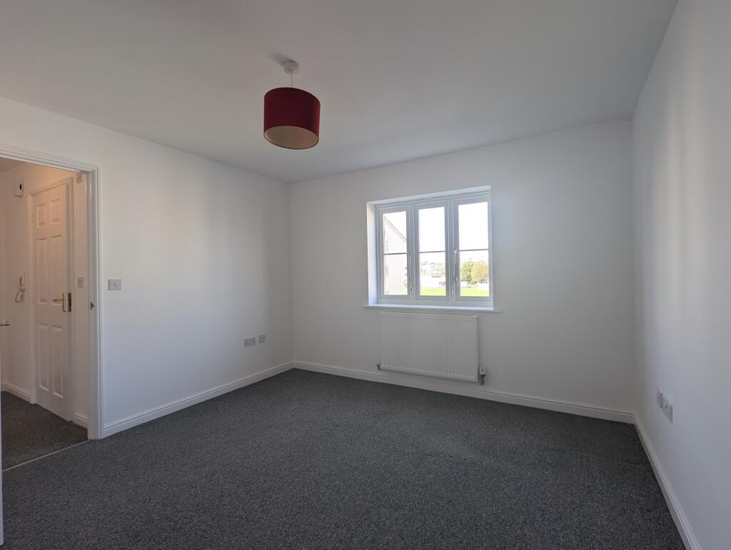Apartment in Newport - View 5