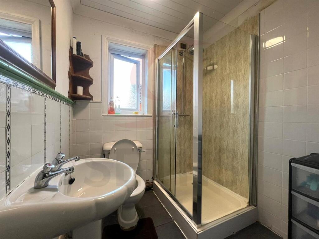House in Leicester, Aylestone Park - View 5