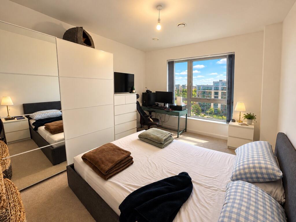 Apartment in London - View 5