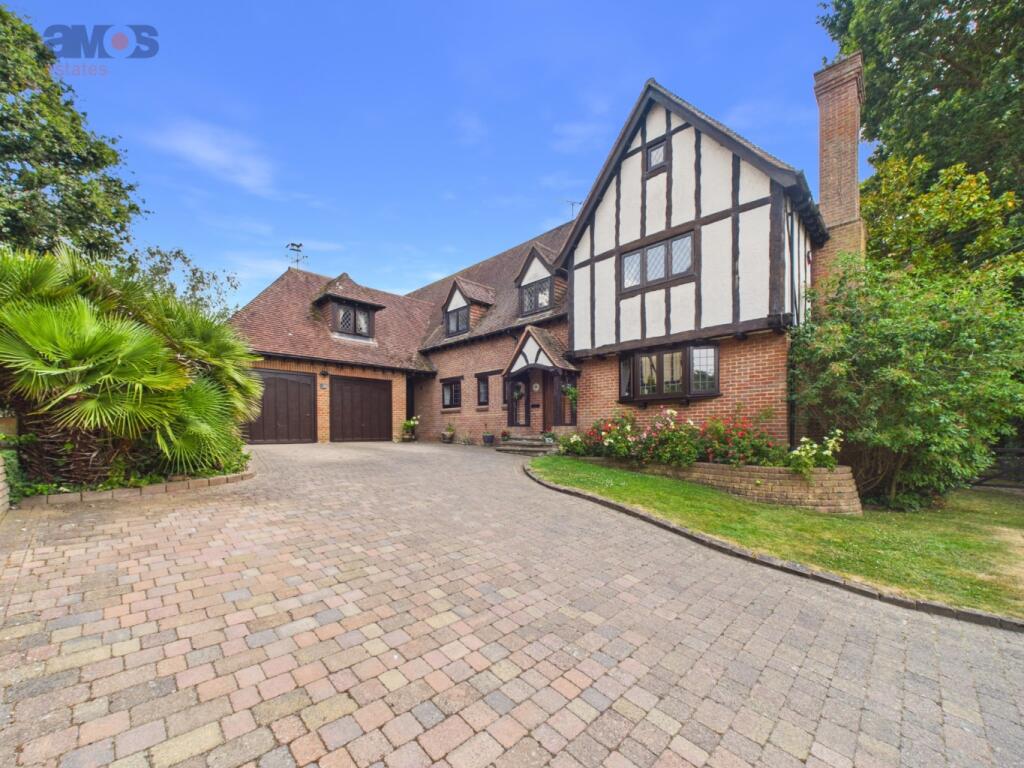 House in Rochford, Hockley
