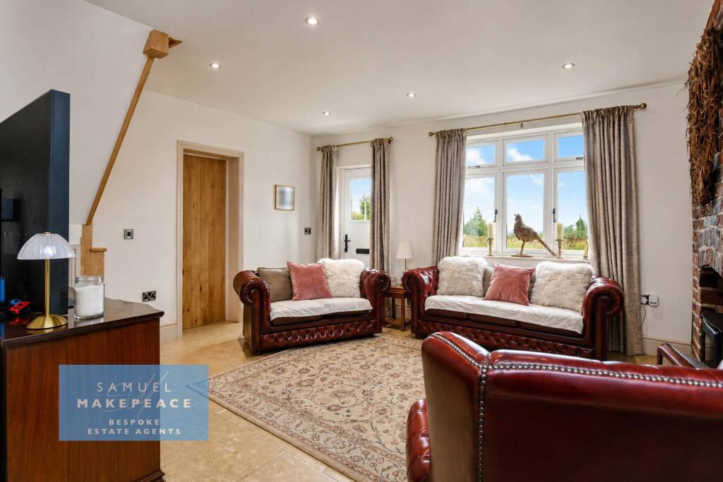 House in Stoke-on-Trent - More