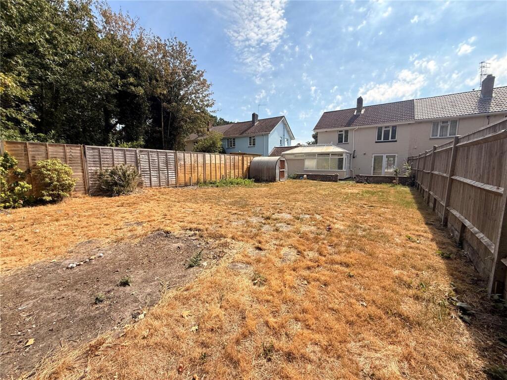 Chilworth Close, Chilworth, Southampton, Hampshire, SO16 photo 4