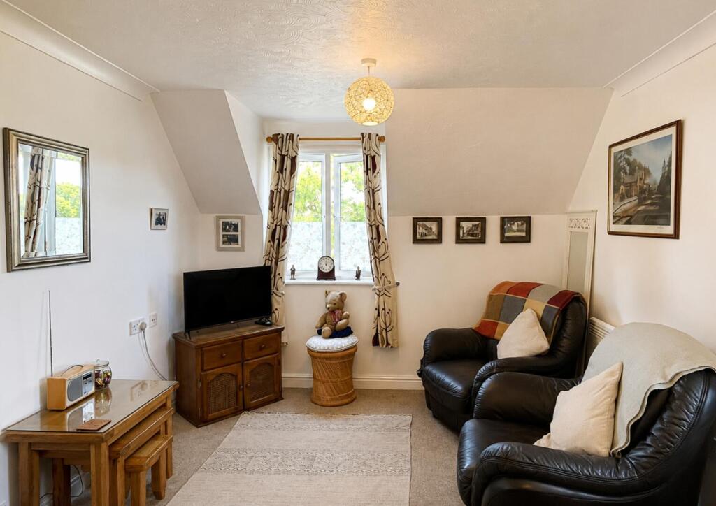 Apartment in Frome - View 3