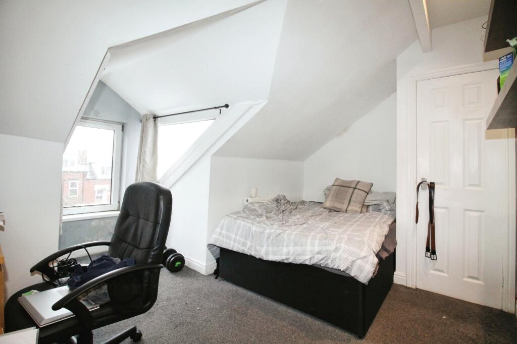 House in Leeds - View 5