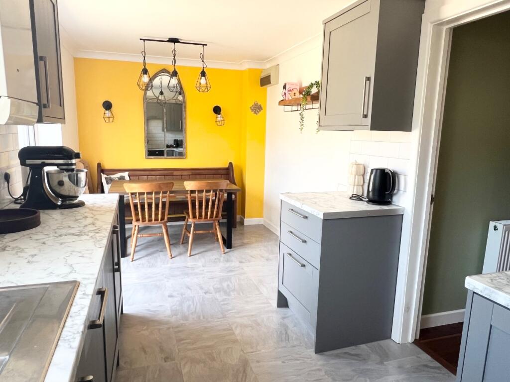 House in New Forest, Fawley - More