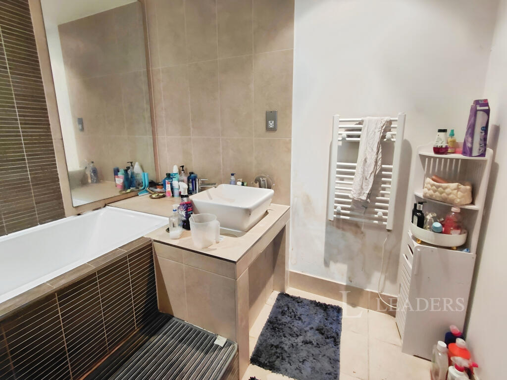 Apartment in Manchester, Green Quarter, Strangeways - View 4