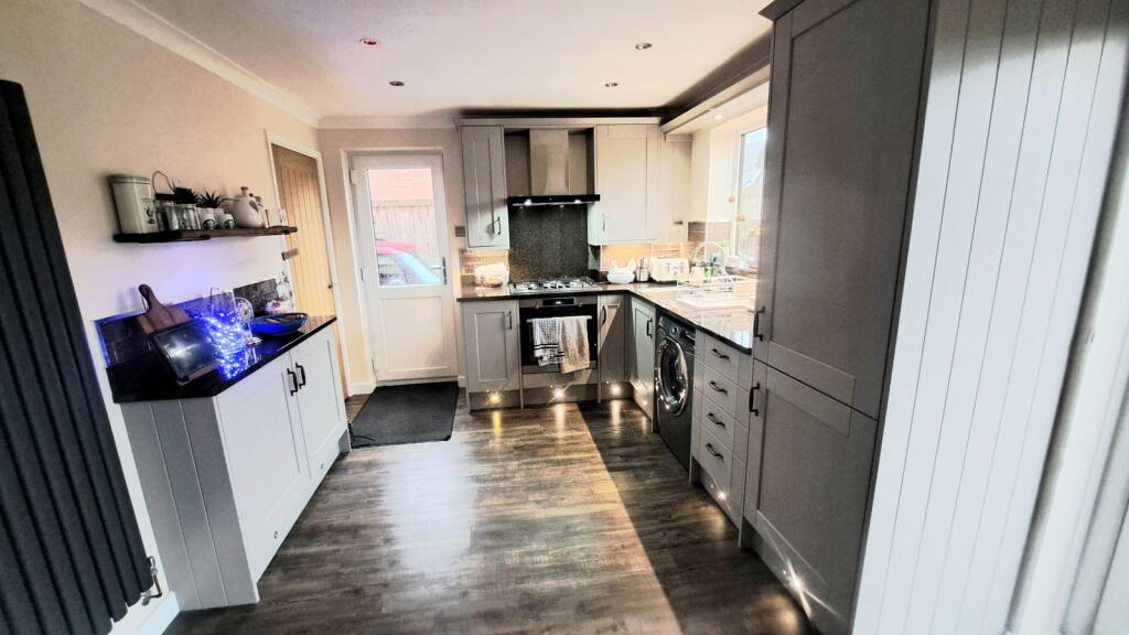 Rhodfa Brynrhos, Glanamman, Ammanford, SA18 1JF photo 4
