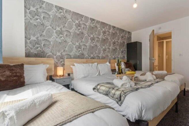 Additional image 27 of 165 Granville Street