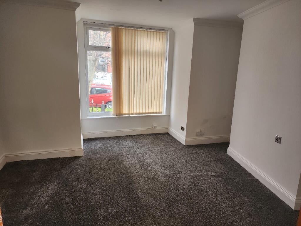 House in Leeds - View 2