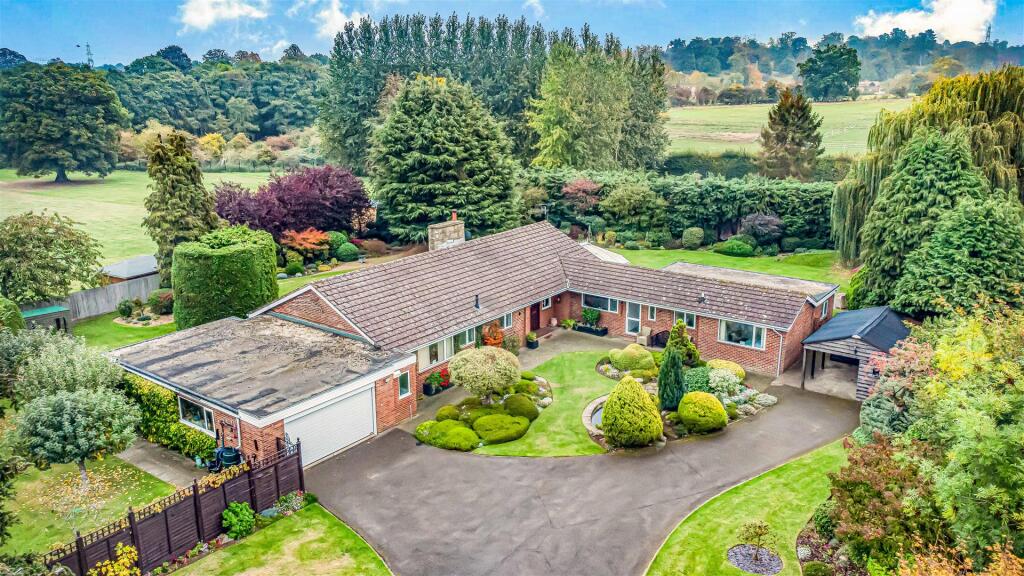 Main image of property: London Road, St Ippolyts, Hitchin