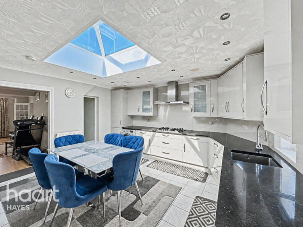 House in Southall - View 5