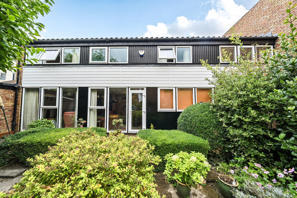 Main image of property: High Kingsdown, Bristol, BS2
