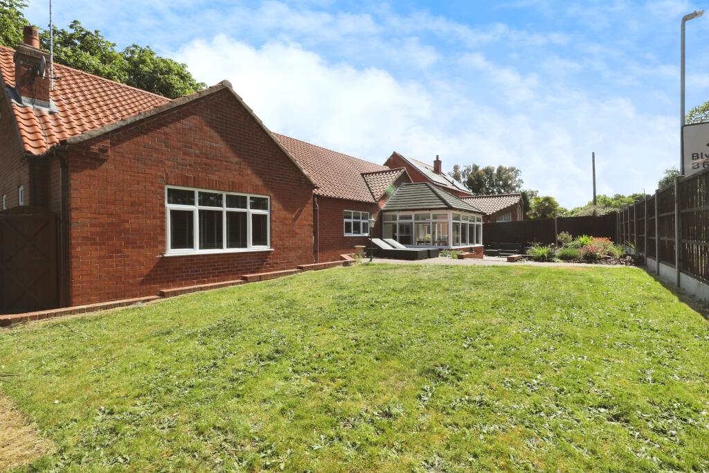 Main image of property: Forest Hill Park, Worksop, S81