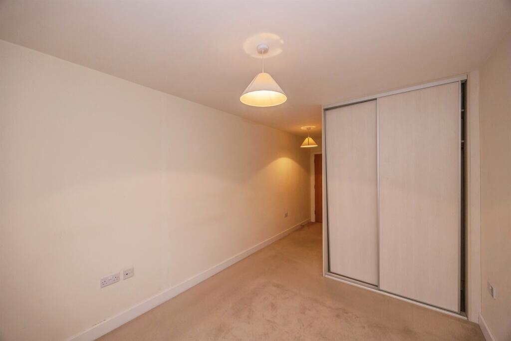 Apartment in Portsmouth - View 4
