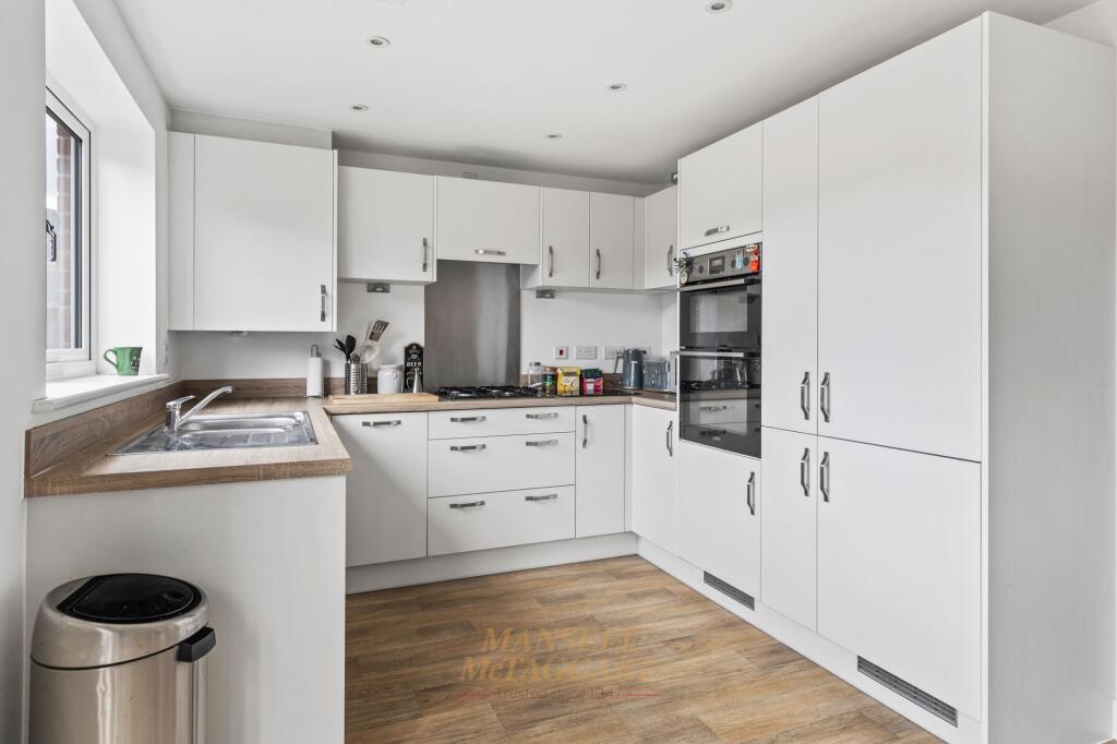 House in Mid Sussex, Worth - View 3