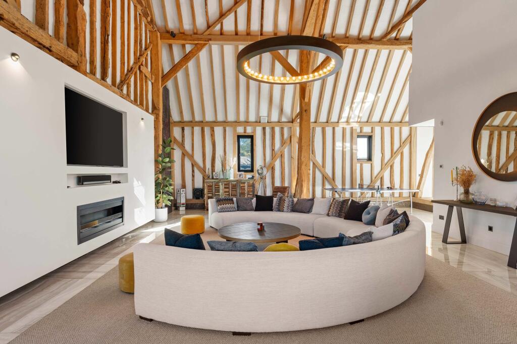 House in East Hertfordshire, High Wych - More