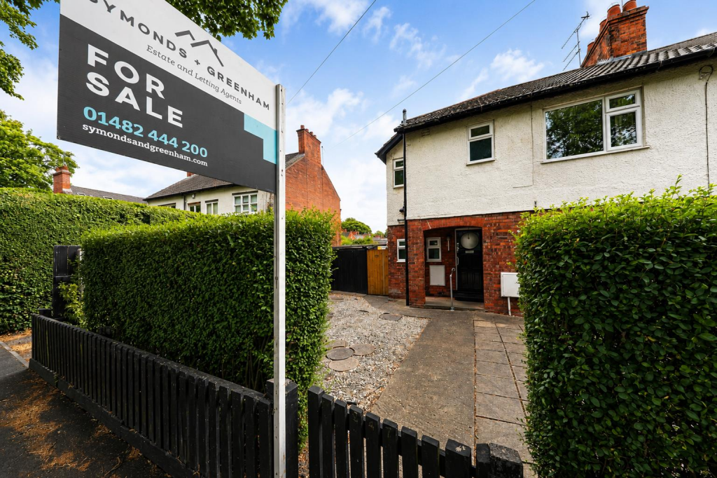Main image of property: Victoria Avenue, Hull