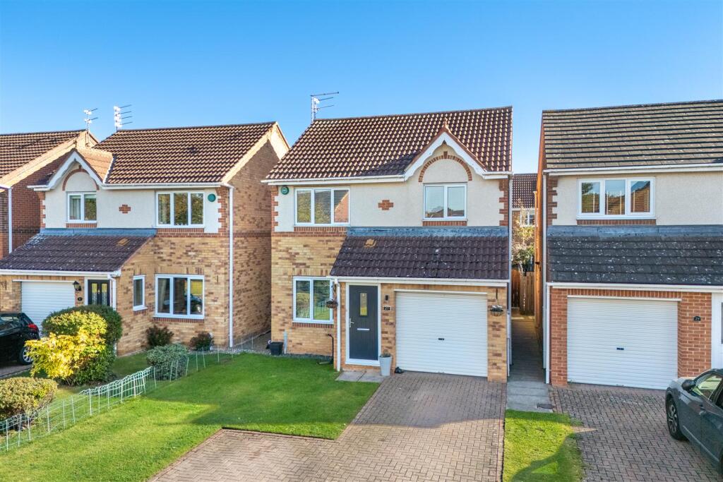 3-bed detached on Norham Drive, Morpeth, NE61, £340,000
