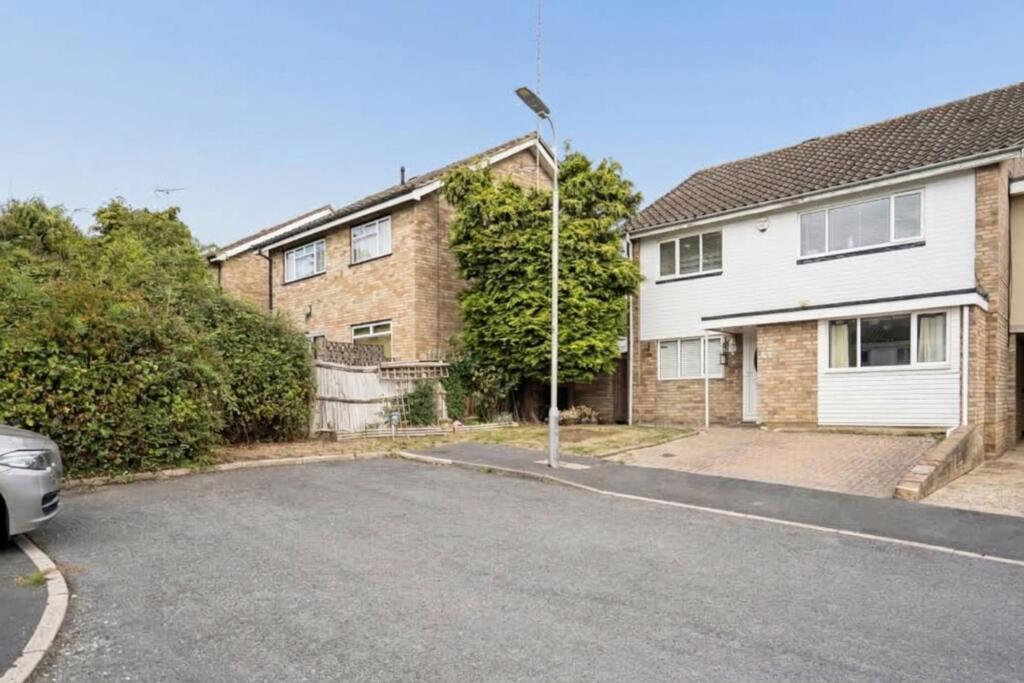 House in Watford - View 5