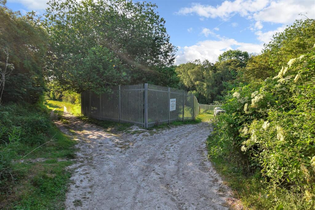 Totternhoe Nature Reserve, Totternhoe, Dunstable - View 4