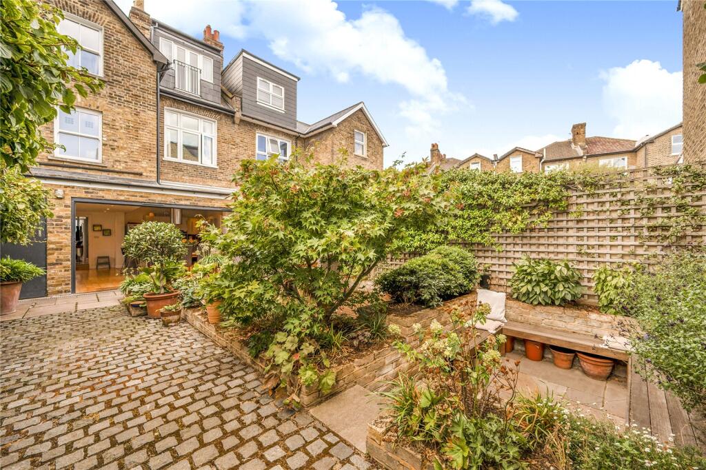 House in London, Denmark Hill, East Dulwich - More