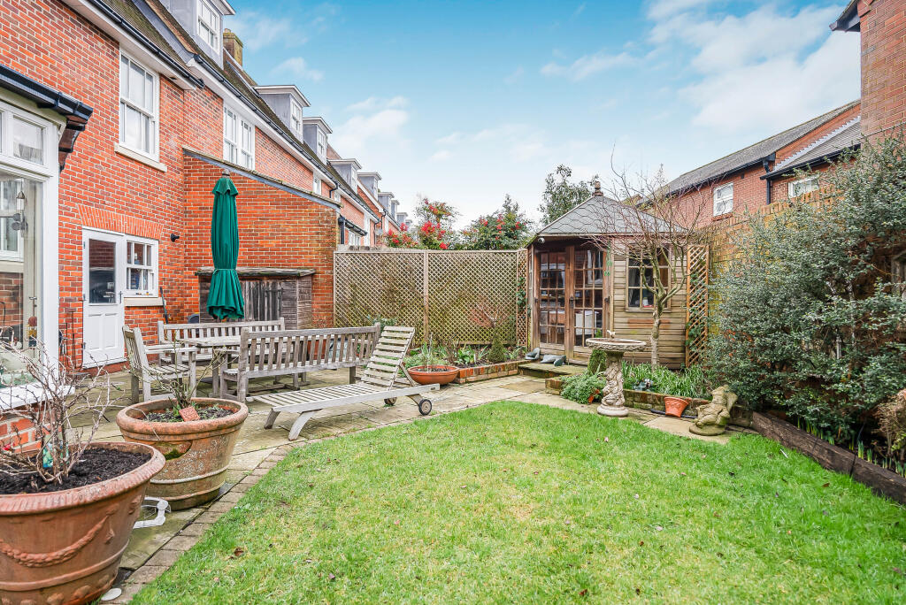 Additional image 20 of Miller Close, Redbourn, AL3