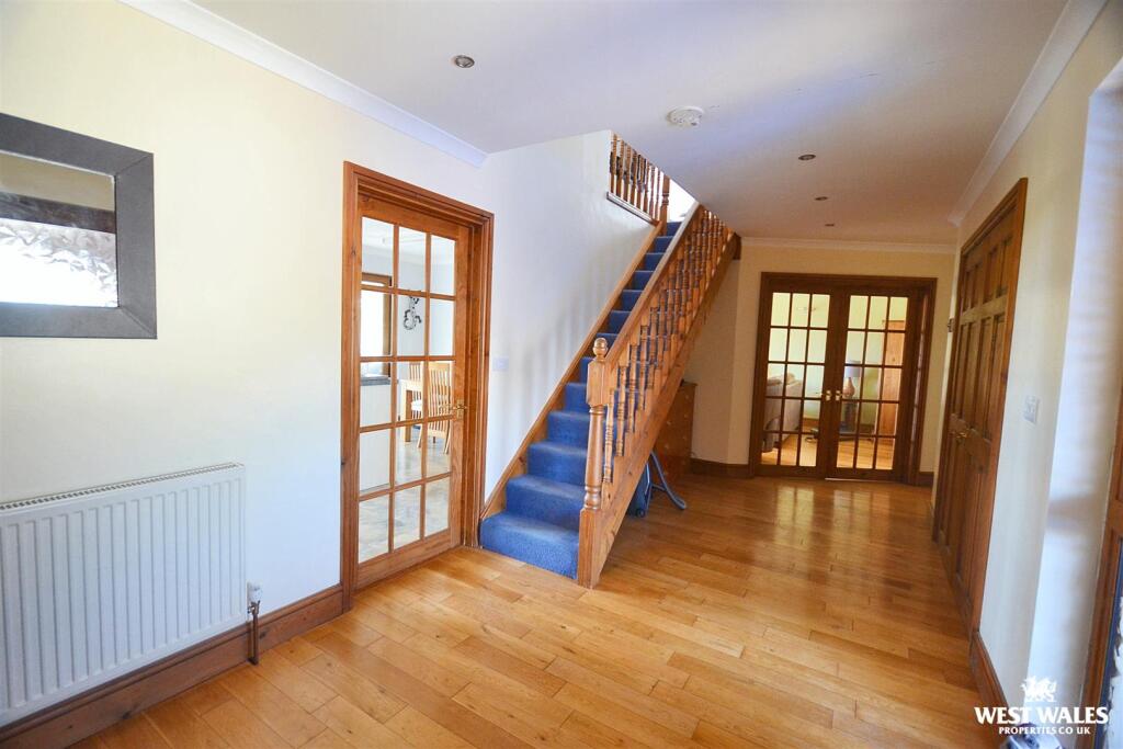 23, Blackbridge Drive, Milford Haven photo 4