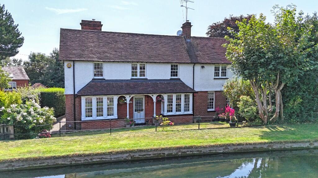 Main image of property: Station Road, Broxbourne, Hertfordshire, EN10