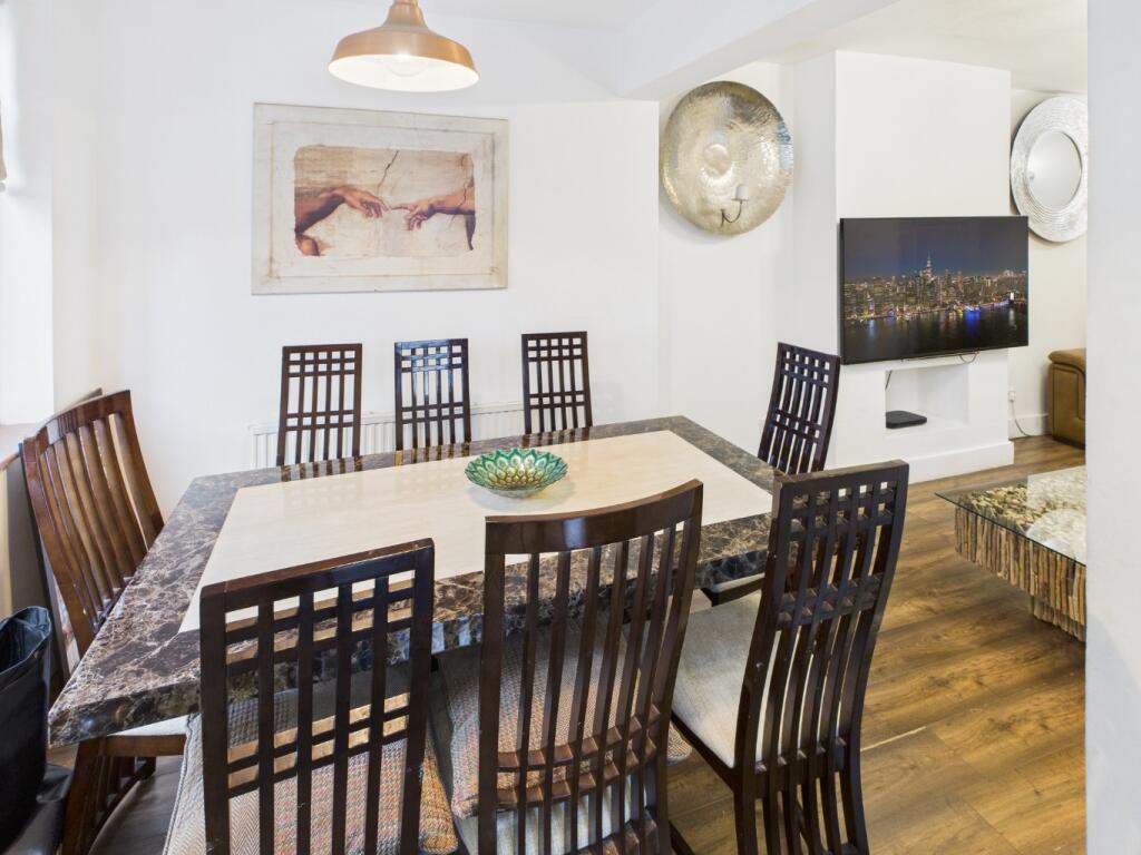 House in London, Blackbrook, Southborough - View 3